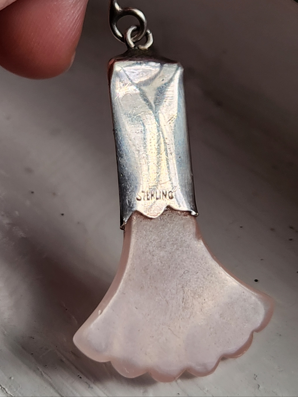 STERLING SILVER MID CENTURY CARVED ROSE QUARTZ FAN EARRINGS - Picture 8 of 8